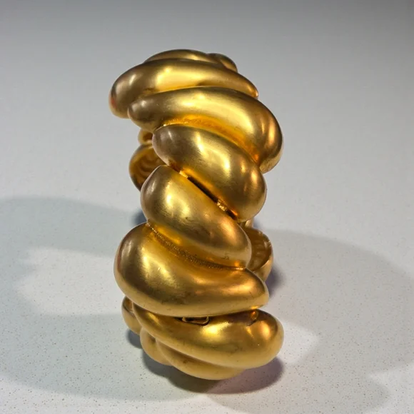 LES BERNARD Chunky Vintage 1980's Matte Gold Plated Hinged Bangle Bracelet - Picture 2 of 6